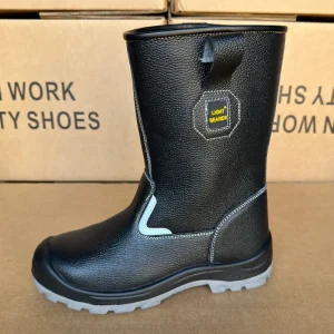 Waterproof Leather Steel Toe Safety Boots for Men’s Industrial Antislip PU Outsole Working S3 Safety Shoes