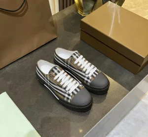 high quality popular trend designer men’s and women’s casual matching classic flat shoes canvas shoes